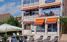 Apartments Marina